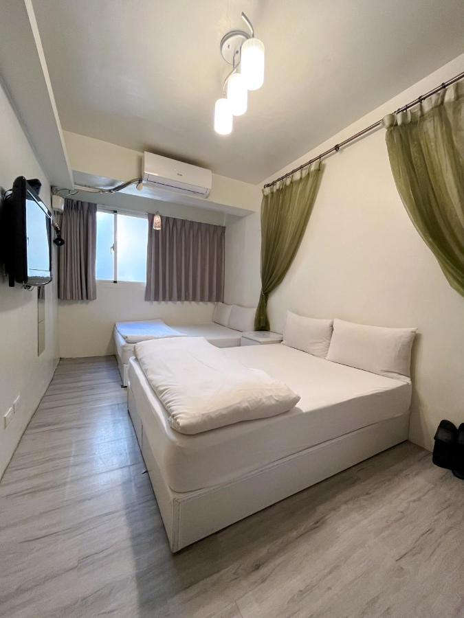 Fengchia Fun House Apartment Тайджун Екстериор снимка