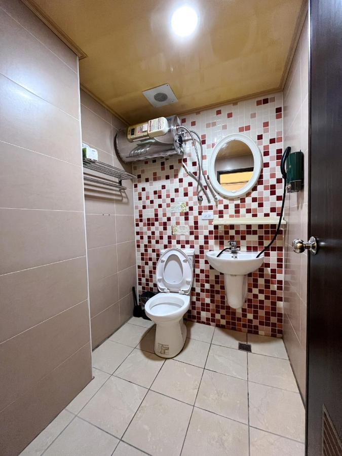 Fengchia Fun House Apartment Тайджун Екстериор снимка